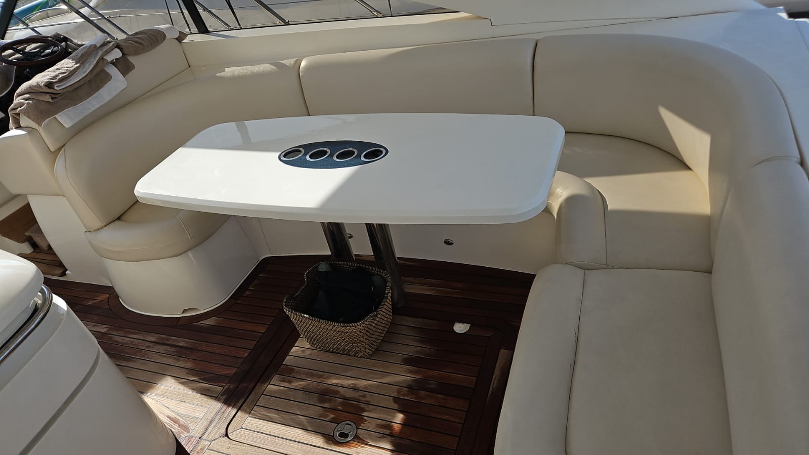 PRINCESS V48 2005-2006 RYB (10)