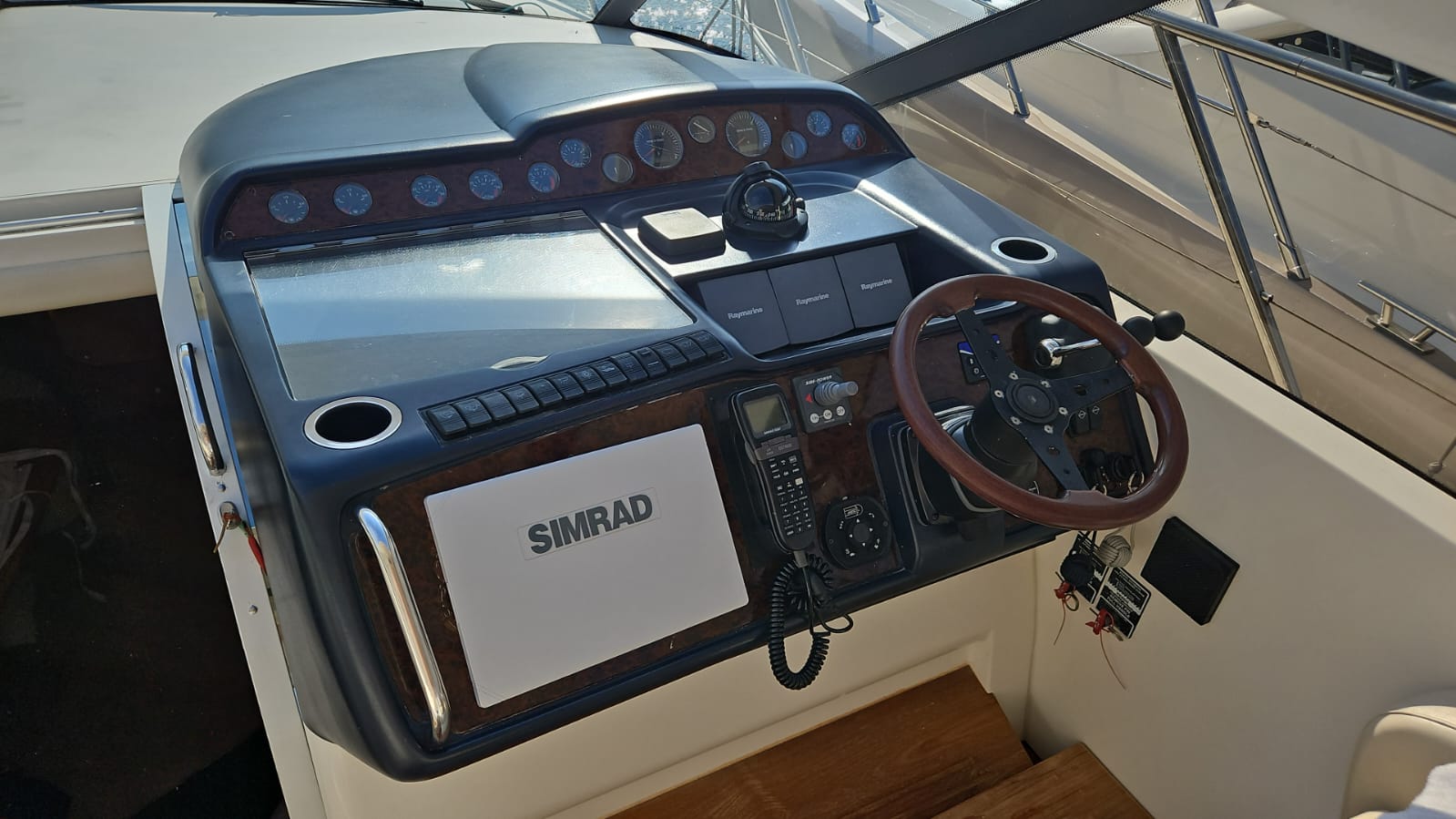 PRINCESS V48 2005-2006 RYB (13)