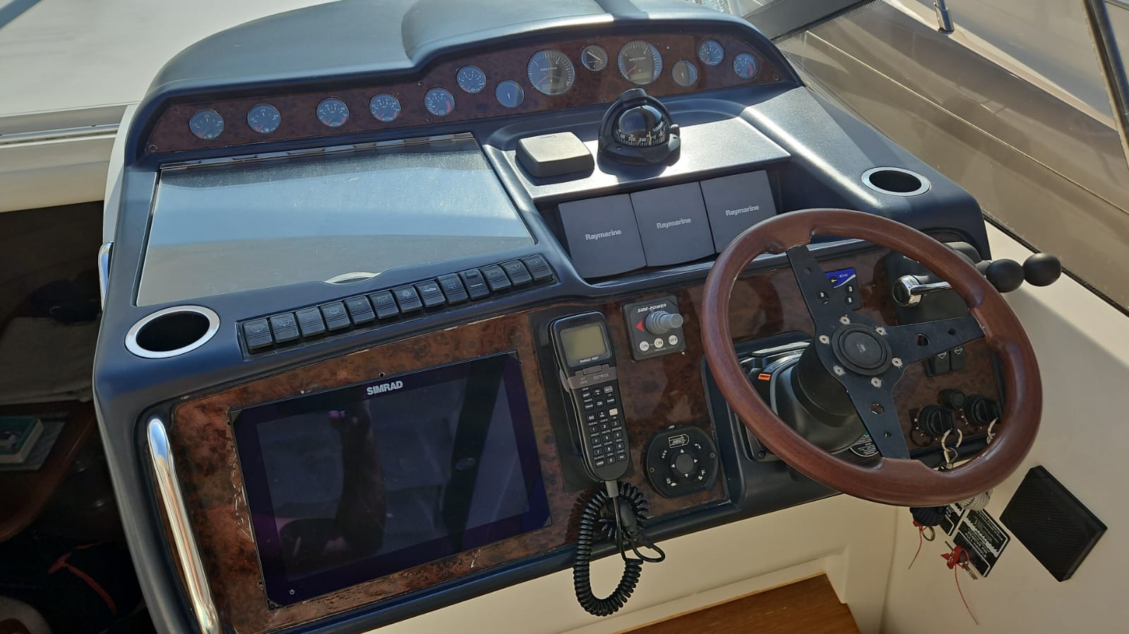 PRINCESS V48 2005-2006 RYB (14)