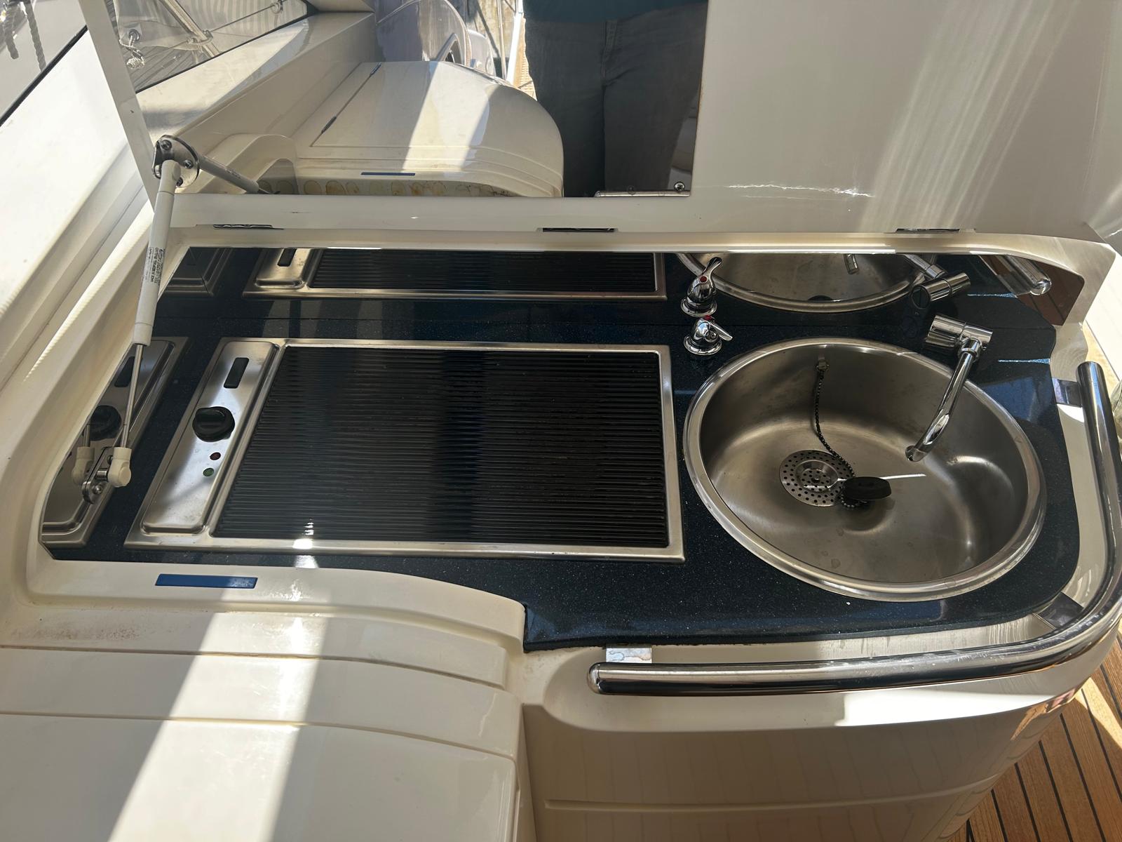 PRINCESS V48 2005-2006 RYB (16)