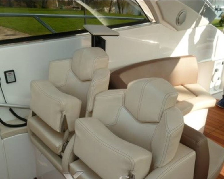 Sessa C52 2008 RYB (14)
