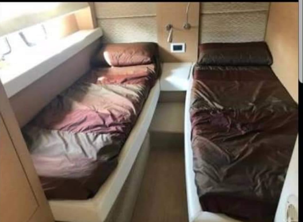 Sessa C52 2008 RYB (20)